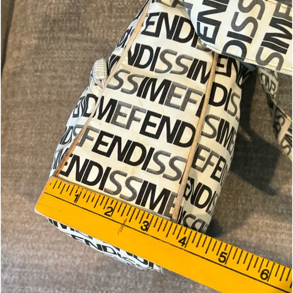 ✨FENDI FENDISSIME Accessori Made in Italy Vintage Shoulder Bag Authentic - Picture 12 of 16